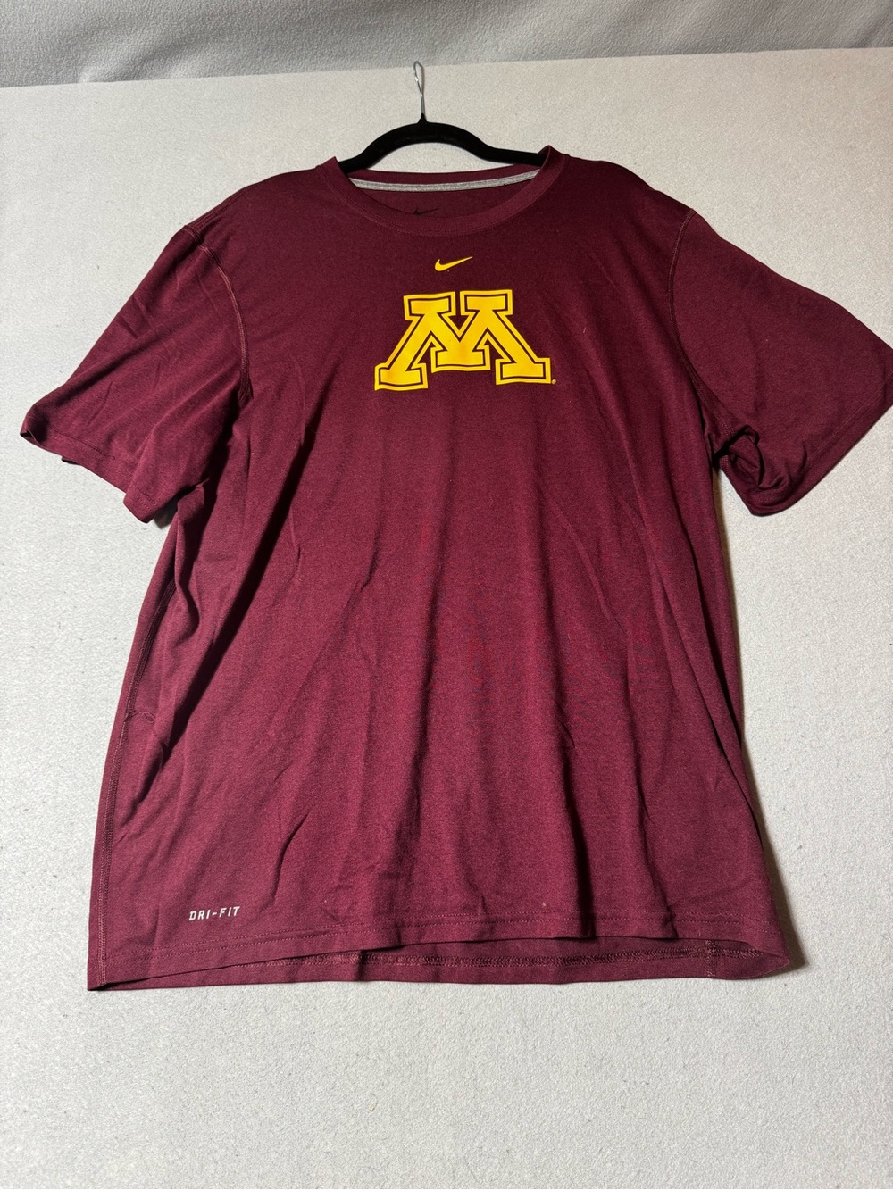 Nike Men's Maroon Minnesota Golden Gophers Short Sleeve Logo Tee Size L